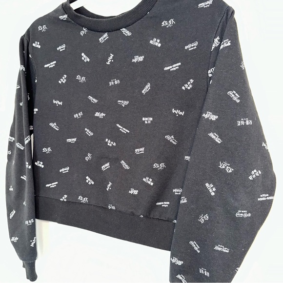 Coca-Cola - Croped Crewneck Sweatshirt - Picture 2 of 6